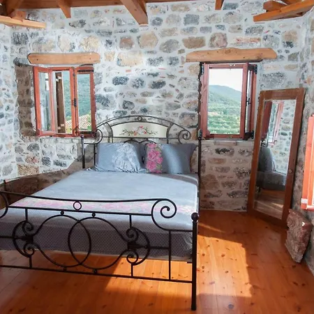 Country house Unspoilt Mani For Nature Lovers *